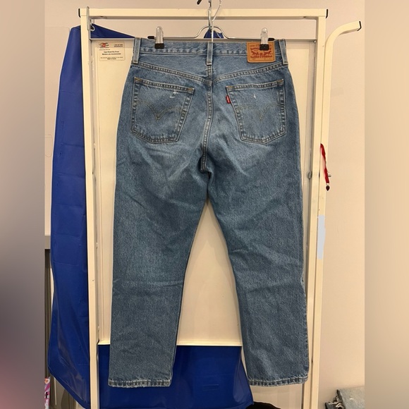 Levi’s 501 Jeans - Picture 2 of 9